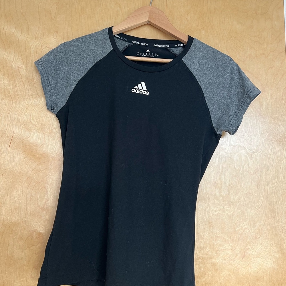 adidas Black and Gray Short Sleeve Tee